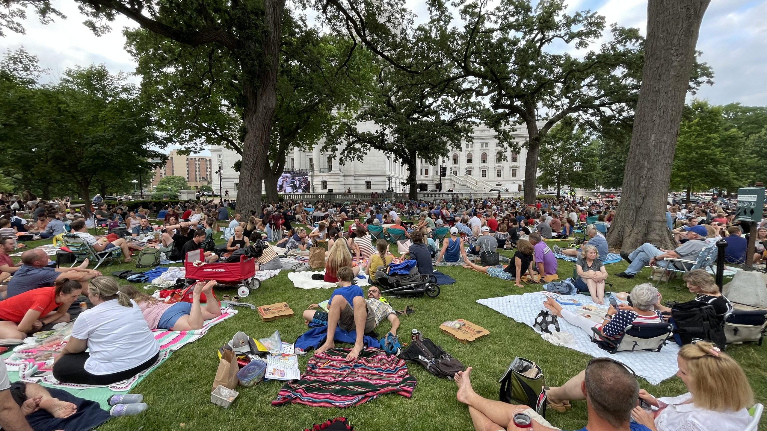 Tributes to Elton John and Hollywood Music Highlight Concerts on the Square