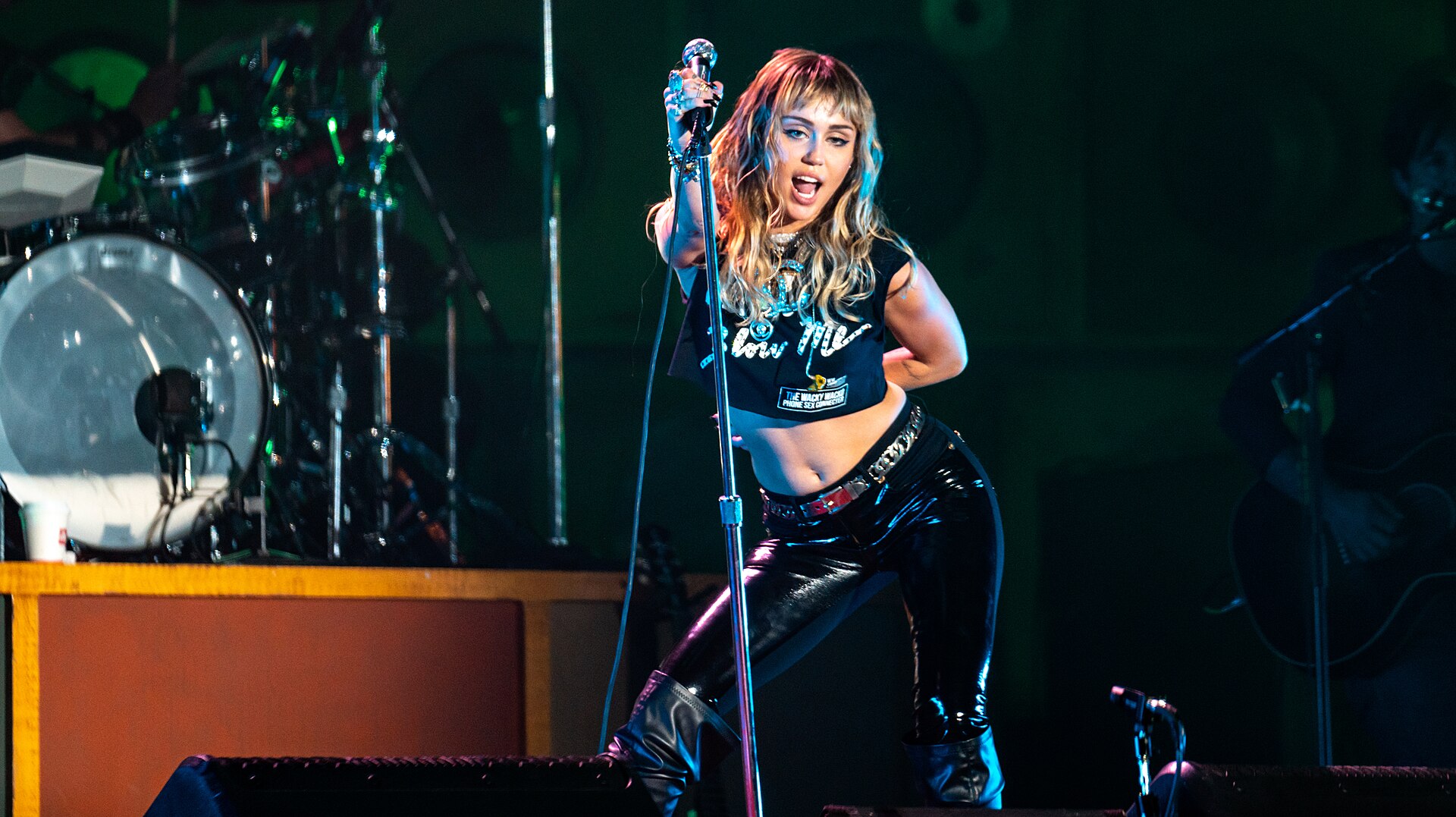 Miley Cyrus Announces Bass Persuades Album for September 18